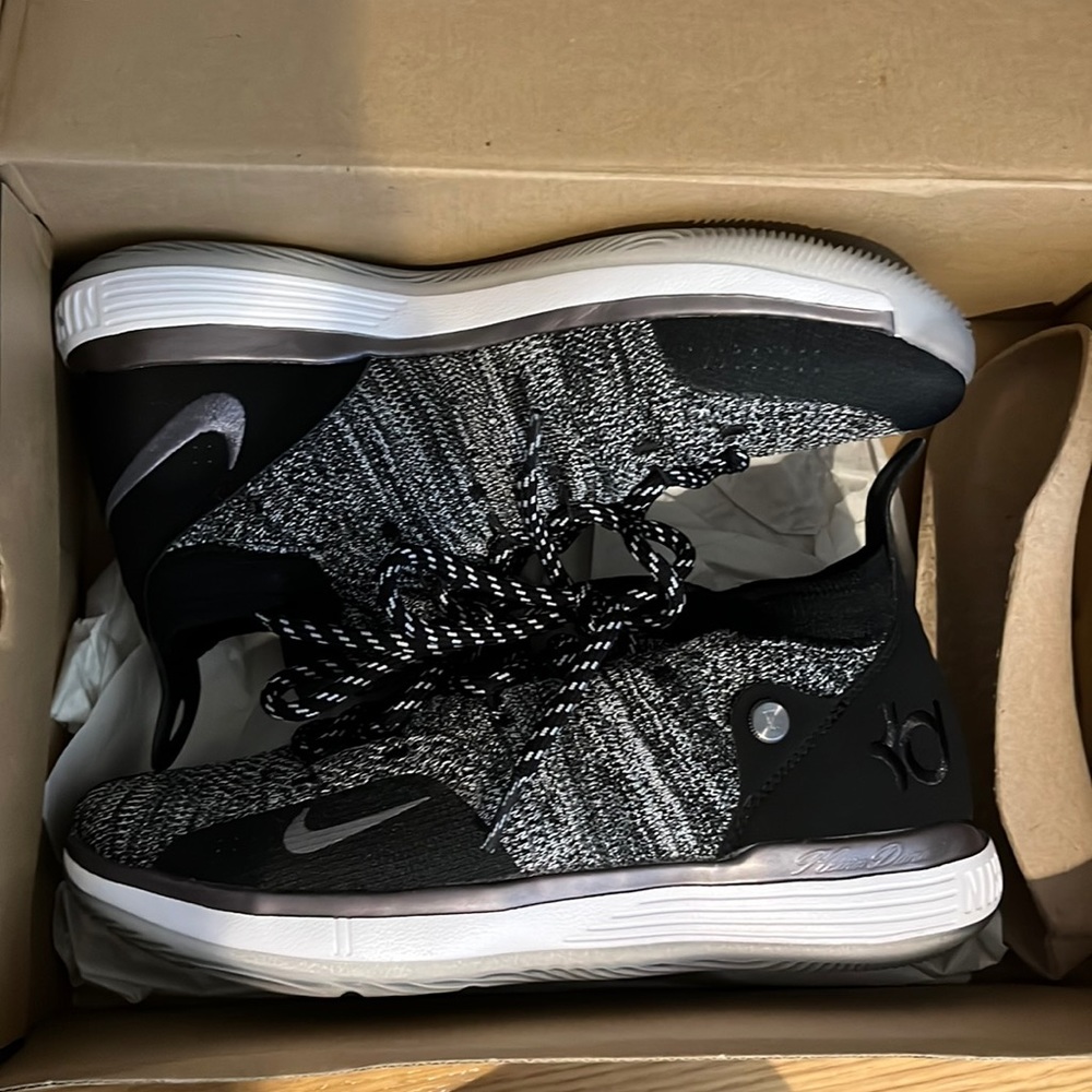 Brand new Nike Kevin Durant basketball sneakers, never worn